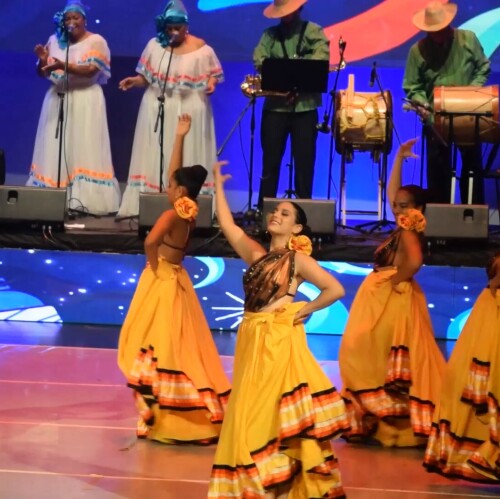 Ensemble « Compañia artistica danzar » de Cali- Fêtes de la Vigne