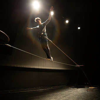 Atelier cirque "Jeux d'équilibre et contre-poids"