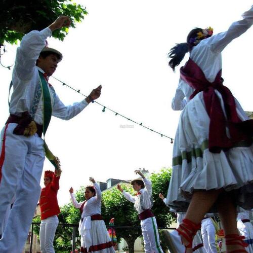 Ouverture de saison culturelle - Kultur denboraldiaren irekiera / Démonstration de fandango et bal participatif - Begiraleak-ekin dantzaldi parte-hartzailea