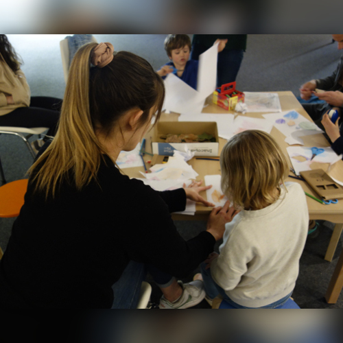 VISITE-ATELIER PENDANT LES VACANCES SCOLAIRES // JEUNE CRÉATION INTERNATIONALE 2024