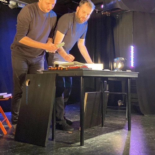 Spectacle Improvidence